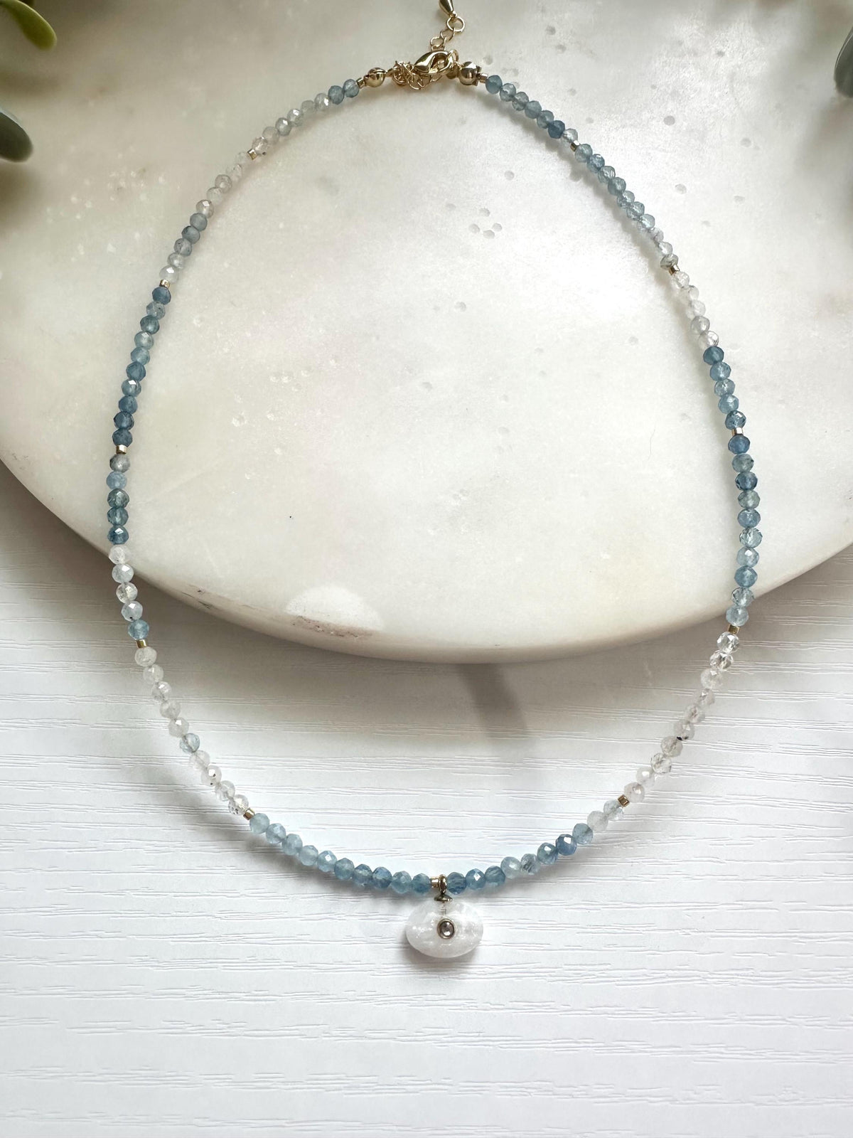 Aquamarine Gradient Necklace, Ombré Aquamarine Necklace, Blue Gemstone Necklace, White Quartz Pendant Necklace