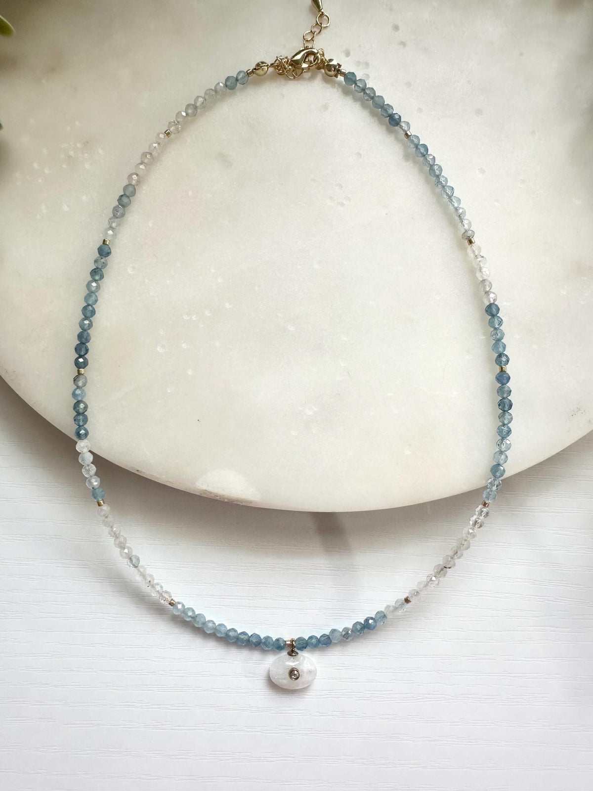 Aquamarine Gradient Necklace, Ombré Aquamarine Necklace, Blue Gemstone Necklace, White Quartz Pendant Necklace